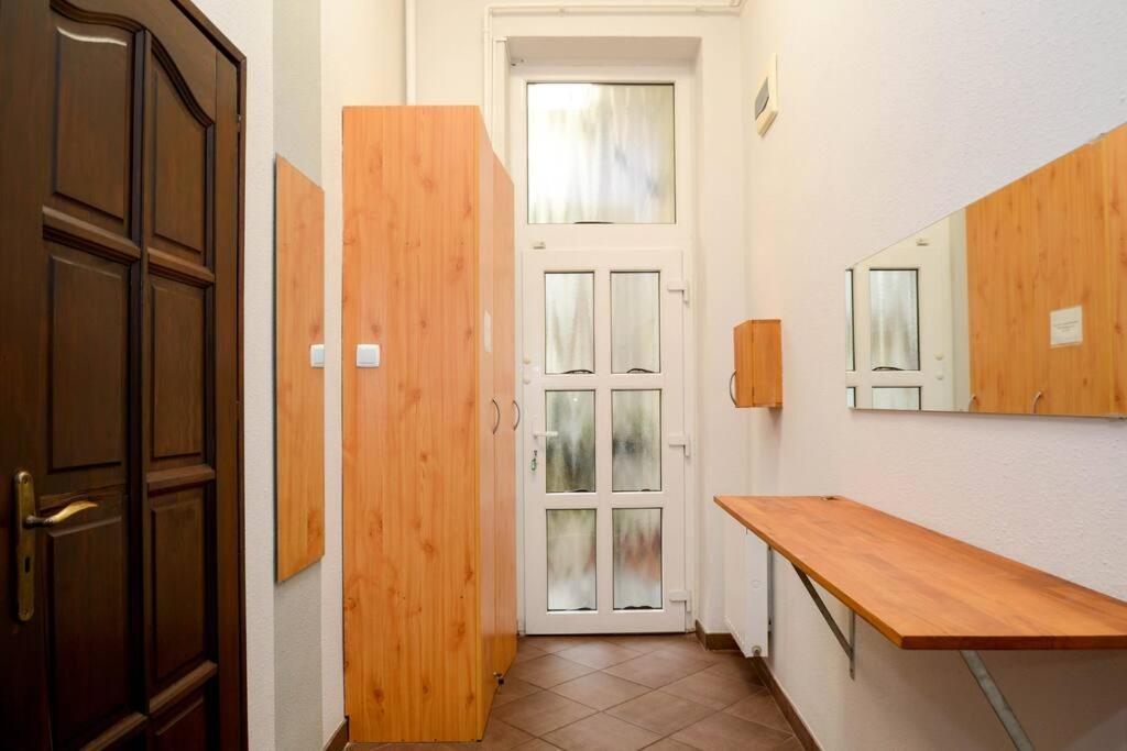 Famous Kiraly Street At Large 3Br 10Ppl @ Central Budapest Eksteriør billede